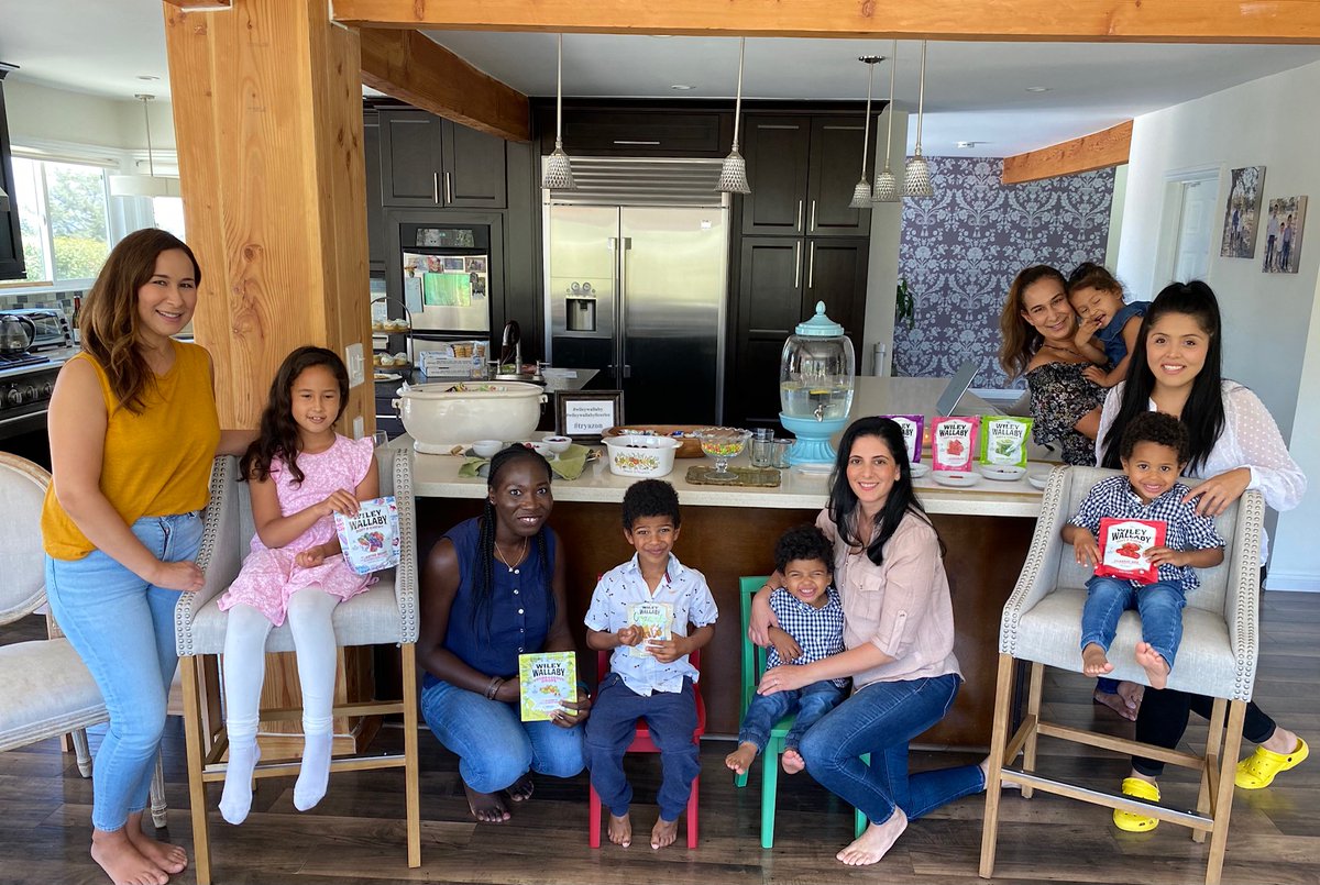 VenusEvent's tweet image. Thank you #Tryazon for the opportunity to host a #wileywallabylicorice event!! Our guests loved it!! #wileywallaby #Gourmet #Delicious