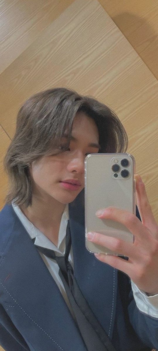 Ale83724752's tweet photo. #WhereIsHyunjin 
#WeMissHyunjin 
#JypExplain 
#JYPE_Bring_Hyunjin_Back 
They only damage him and he no hi
@Stray_Kids @followjyp https://t.co/1yjr89J8I9