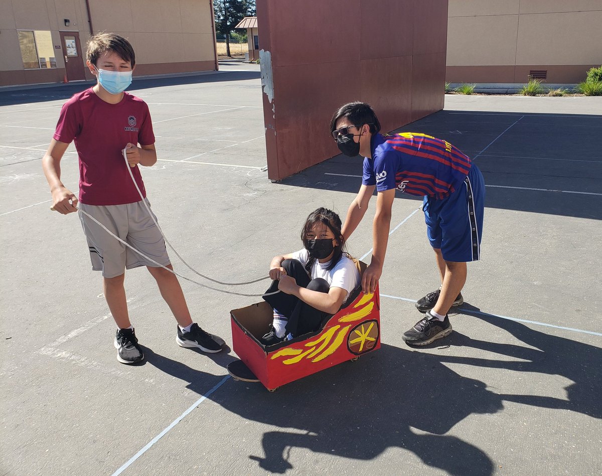 LEroomI3's tweet photo. Such a fun last day with Roman Games (aqueducts, gladiators, dodgeball, and chariots--oh my!). Then calmed down with a movie... Nice end to a one of a kind year! https://t.co/FVd5agG9pS