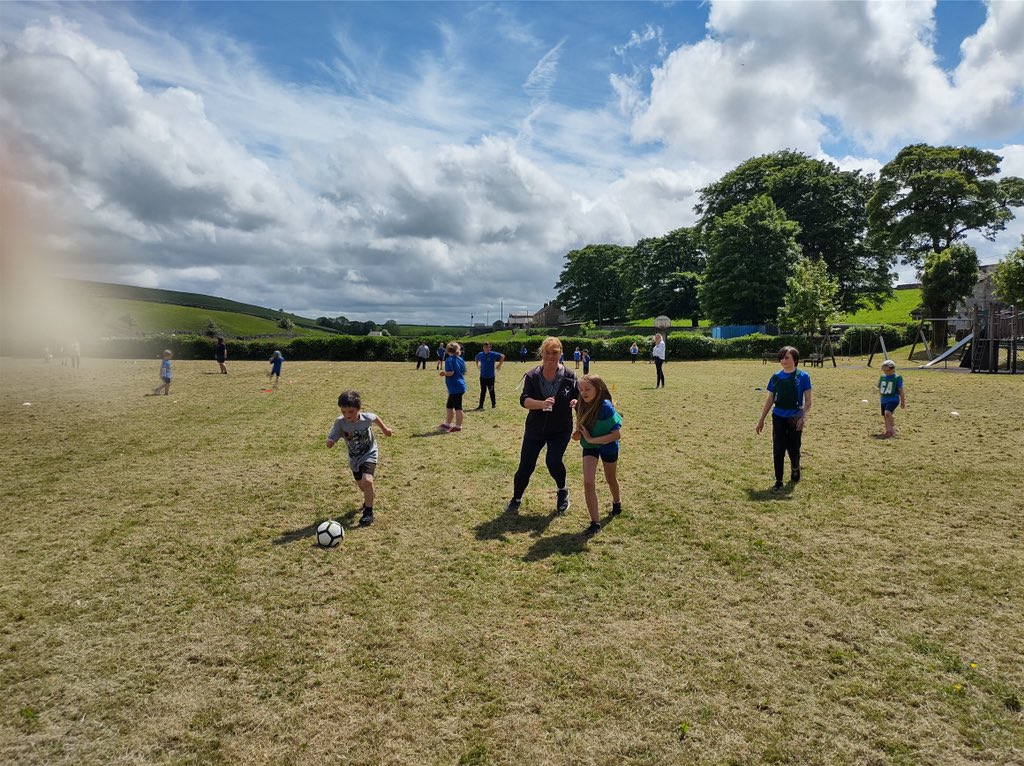 StoneyPrimary's tweet photo. A fantastic afternoon of federation fun. It’s been so nice to see all of the children from our family of schools together again at last 😊 https://t.co/aO2JtqRbGo