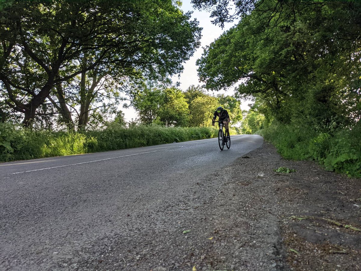 sitwellcc's tweet photo. How did you spend your Friday evening? Good to see lots of smiles. Racing is back! 👊🏻💚💛
#CTT
#Race
#Kilo
#TimeTrail
#Rotherham
#SitwellCC
#ShowUsYourStripes
#Racing
#AgainstTheClock
#RaceOfTruth https://t.co/jXP4oo00gC