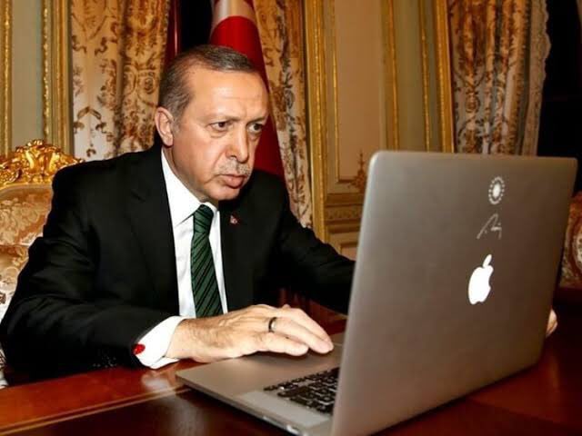 İşte VAR odasındaki hakem #EURO2020