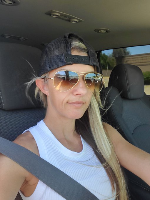 Watch HotwifeBre ❤️ birthday 8/29's leaked NSFW photo on TwXstars