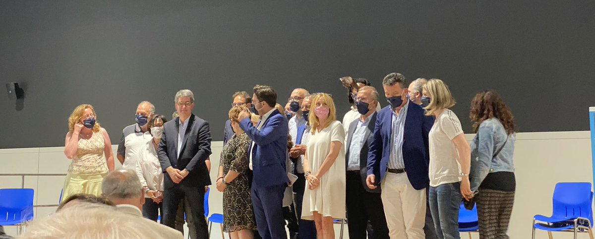 Lilia Cherifi (@liliacherifi) on Twitter photo 📢 « L'avenir, c'est ce qui dépasse la main tendue. »: Jean Rottner est un président qui protège & aide son territoire!
Au meeting de <a href="/JeanROTTNER/">Jean ROTTNER</a> avec <a href="/ArnaudRobinet/">Arnaud Robinet</a> & @LeroyFr40358852, pour parler du bilan du #GrandEst et du prog #transport, #sécurité, #travail et #formation… 📢 « L'avenir, c'est ce qui dépasse la main tendue. »: Jean Rottner est un président qui protège & aide son territoire!
Au meeting de <a href="/JeanROTTNER/">Jean ROTTNER</a> avec <a href="/ArnaudRobinet/">Arnaud Robinet</a> & @LeroyFr40358852, pour parler du bilan du #GrandEst et du prog #transport, #sécurité, #travail et #formation…