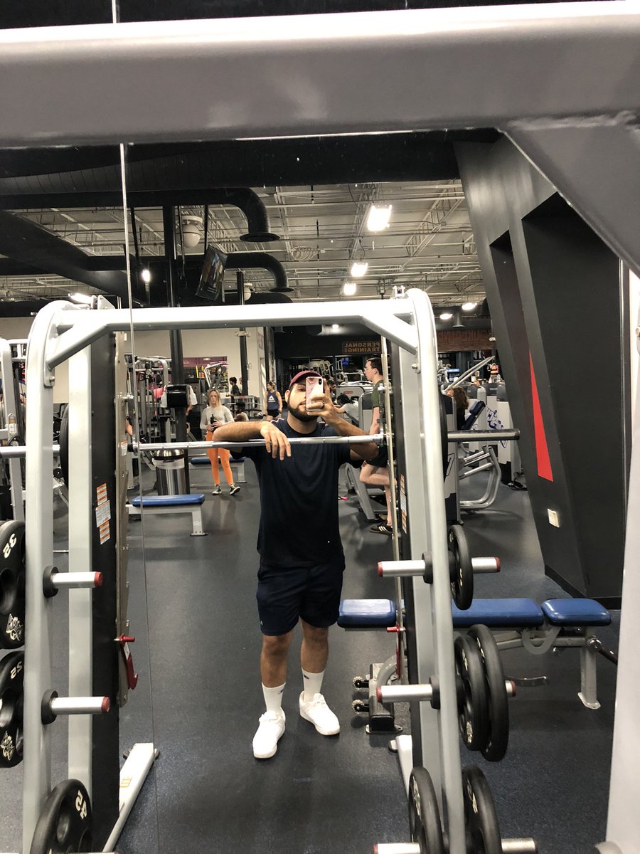 ghostfuklo92's tweet photo. starting my weekend off right https://t.co/NUgr0Hrsfp