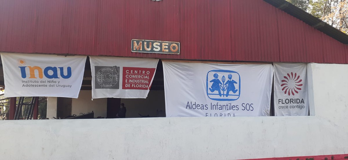 maloreferse's tweet photo. En la Huerta Culti-Vamos recibimos la visita de @pabloabdala66 y del Intendente @g_lopezmendez. Felicitar a los y las jóvenes participantes que tanto se entusiasmaron y comprometieron con el proyecto, todo esto es fruto de su trabajo 👏👏 https://t.co/kAUyRssiqU