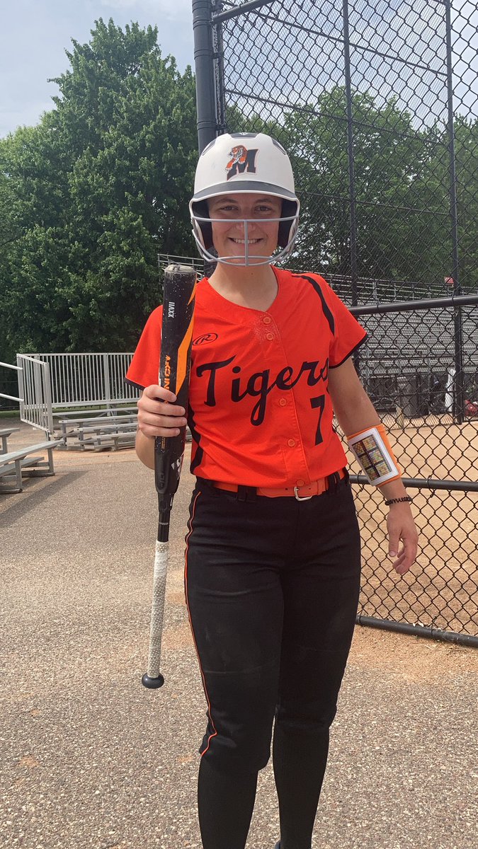 DCsoftballLife's tweet photo. Bornbach game day ready Vs Eau Claire North! Roll Tigers!!! @cw_edge @MBornbach @BBOS_Nation https://t.co/Y1ZK2ZbmHW