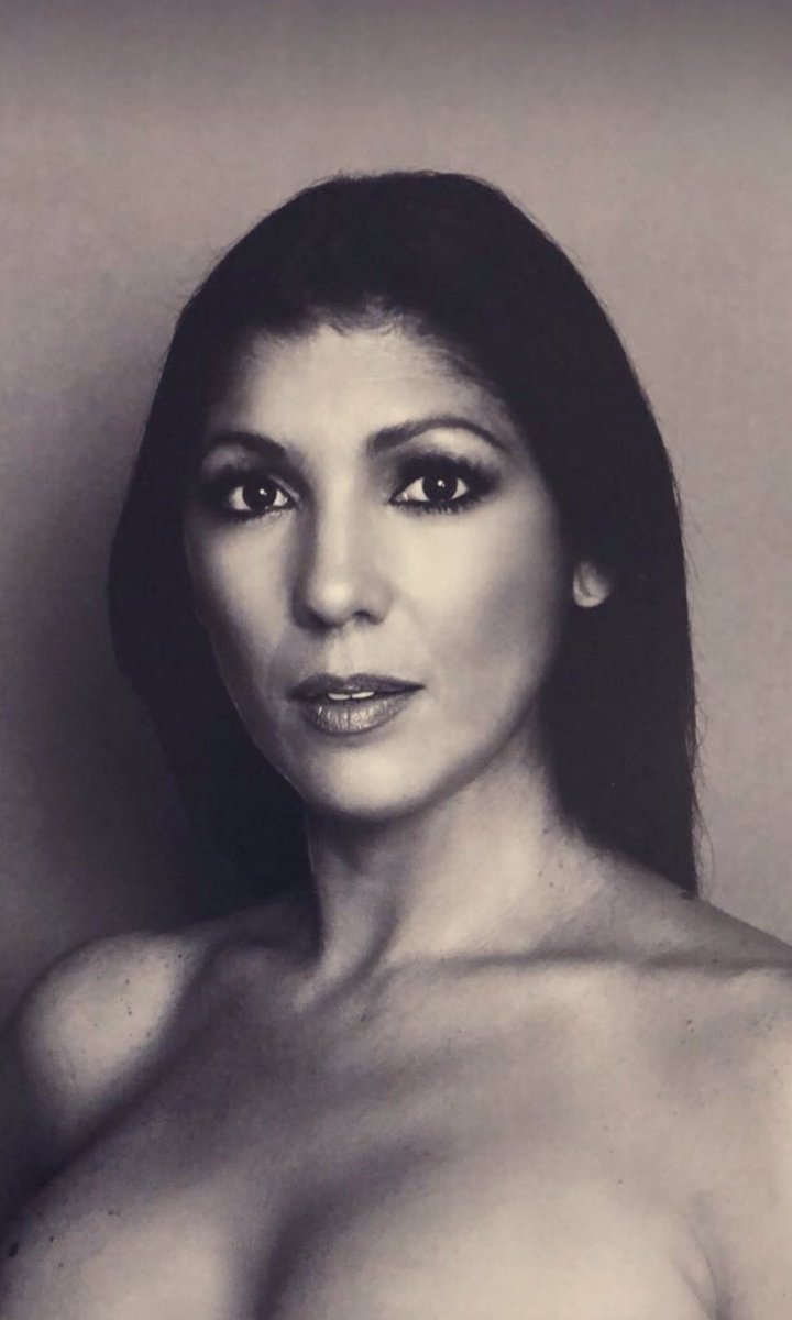 RaulMJimenez_'s tweet photo. Tú puedes ser más guapa, morena?? #MiJoy @JoanaJimenez_ https://t.co/WiDg4MOV9f