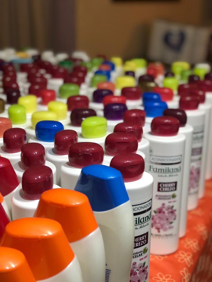 FundMujerLevant's tweet photo. Agradecemos a quienes nos ayudaron con la donación de más de 100 kits de higiene para las mujeres privadas de libertad del Centro Penitenciario El Manzano, Centro de Detención Preventiva de Arauco y CET Concepción. https://t.co/Bw49iparkN