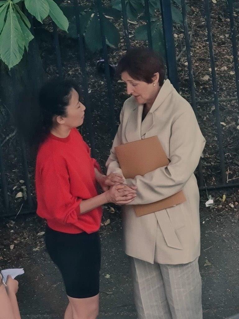 brsandraoh's tweet photo. Mais fotos das filmagens. 

#SandraOh https://t.co/dfAoGYzCiU