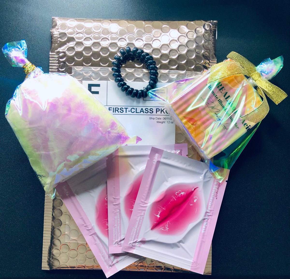 YanniCeecee's tweet photo. Thank you, Ebsetu! 🙏🏾

MOOD | ENERGY | FOCUS | BEAUTY 💋

#kojic #kojicacidsoap #macaroot #freegift #lipplumpingmask #BlackOwnedBusiness #youtube 

https://t.co/7hTHVShwnR https://t.co/ATBBNJW2EV