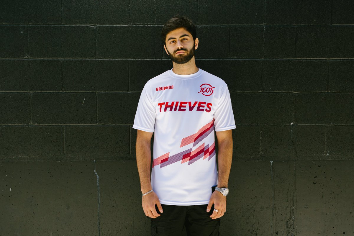 100Thieves's tweet image. We’re excited to announce we'll be giving away these exclusive 100 Thieves X @Grubhub jerseys to members of the community. How To Enter:
Follow @grubhub
Follow @100Thieves
Reply or RT with your size and the hashtag #GrubhubGiveaway
The giveaway ends in 24 hours. U.S. entries only