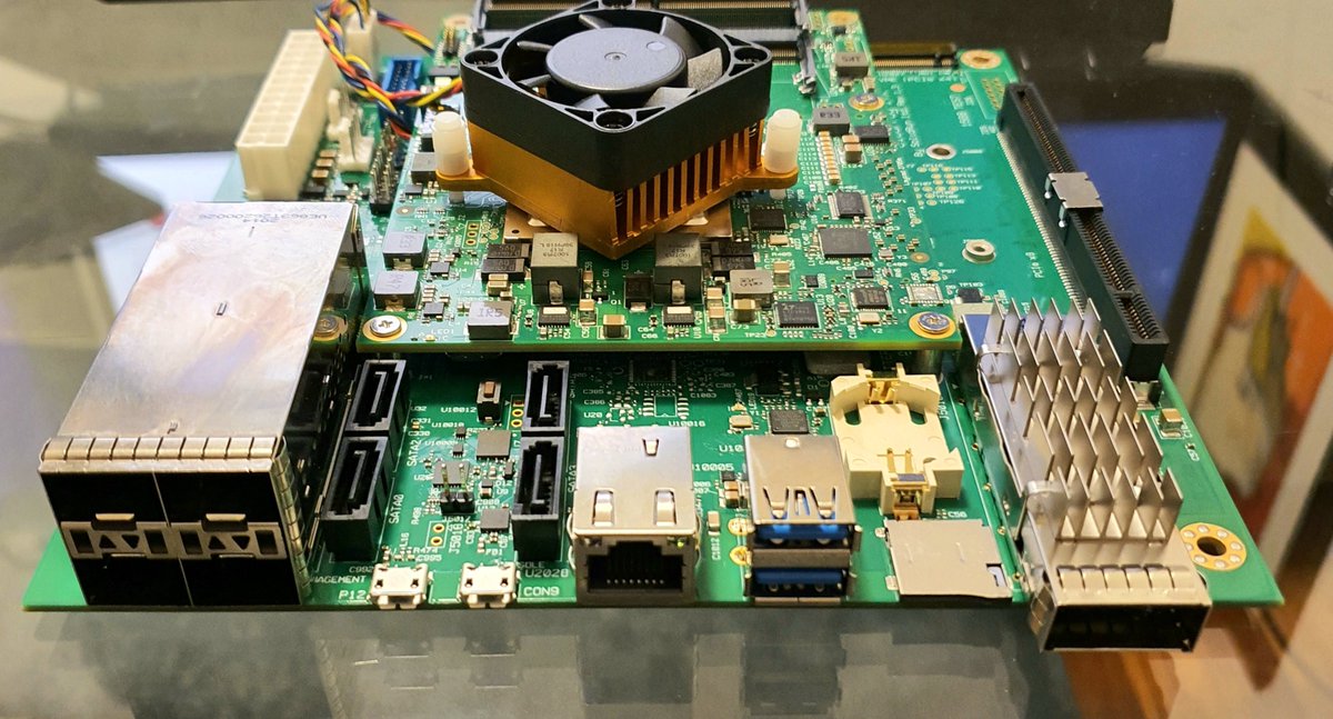 carlosedp's tweet photo. Now we are talking... Some heavy #ARM power from @solid_run. Soon to assemble a nice 16 core workstation.
#ClearFog #HoneyComb #LX2K https://t.co/8MLRVd2jYR