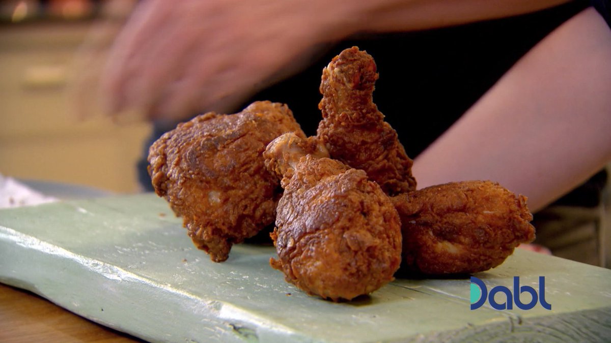 If you want a crowd pleaser of a recipe for tonight, look no further than Gordon Ramsay's buttermilk fried chicken. Click below for the recipe! 
https://t.co/m5ZXoqdzRP #Dabl #DablNetwork #CordCutters #FreeTV #GordonRamsay #ButtermilkFriedChicken https://t.co/Li6yVBdnwX
