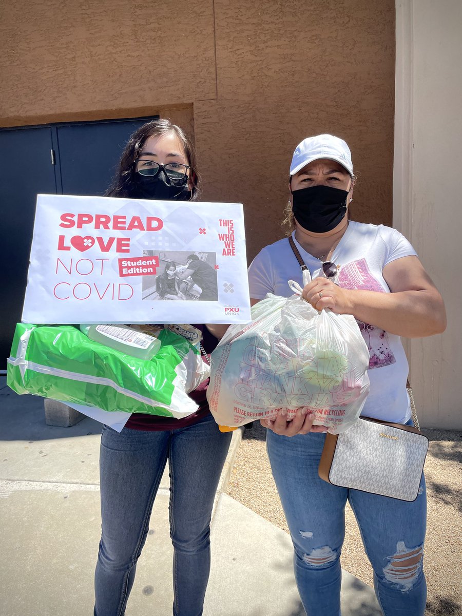 PhoenixUnion's tweet photo. Do you need a ride to our #SpreadLoveNotCOVID vaccination event? @Lyft has generously provided free ride vouchers for families in need. After you register, call (602) 764-1500 to get a ride to one of our 15 school locations. https://t.co/Cvs5ZAo2y8 🚗🚙🚕💉 https://t.co/WGUueFuTRO
