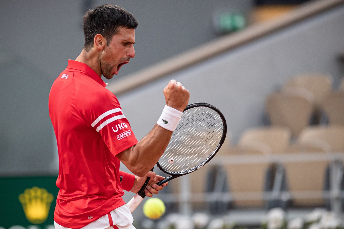 DJOKOVIC FAIT CHUTER LE ROI

Novak Djokovic réussit l'exploit de battre Rafael Nadal pour la 2ème fois à <a href="/rolandgarros/">Roland-Garros</a> pour se qualifier pour la 6ème fois en finale 3-6 6-3 7-6 6-2 ! #RG21