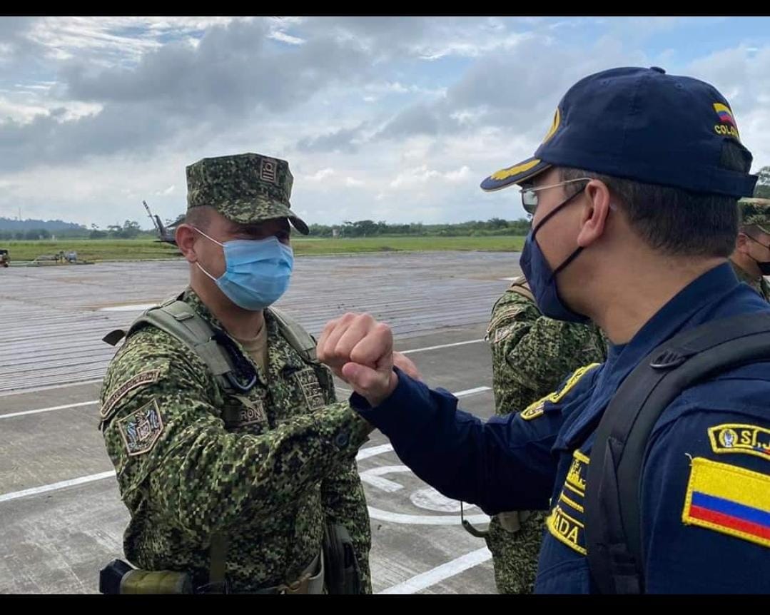 ANEES_ARC's tweet image. El director @ANEES_ARC hace parte de la delegación @ArmadaColombia  #TumacoNariño, en el marco de la visita de la comisión segunda @CamaraColombia con miras a contribuir al #PoderMarítimo y la difusión del #PensamientoNavalEstratégico.
