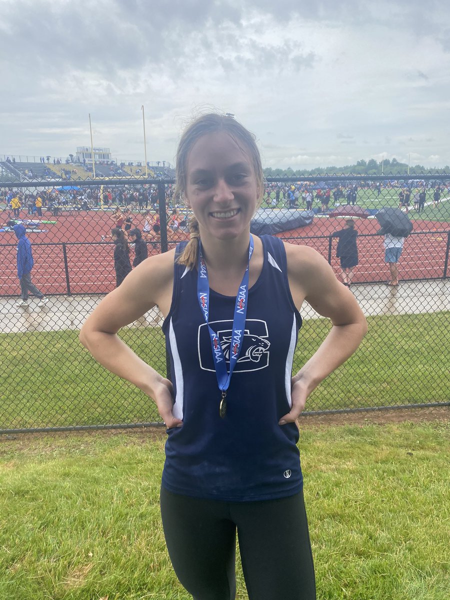 Congrats to our Group 2 State Pole Vault Champion! Winning by almost a foot, Fiona’s vault of 11-4 is a Colonial Conference record and a personal best! 💛💙