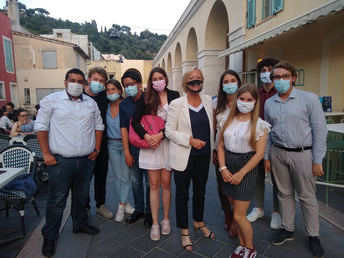 ACophignon's tweet photo. Très heureuse d'accueillir notre ministre @s_cluzel pour un échange convivial à #Nice06 avec @paca_lesjam... il est essentiel que la jeunesse se mobilise pour contribuer à l'avenir de nos territoires 💪 https://t.co/QFdU5HDRyl