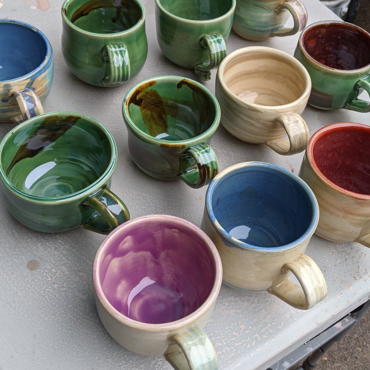 CookieJarPotter's tweet photo. For PDX locals, my pottery on sale in the wild! 

I'm working with some awesome AAPI folks in #portlandcaphe and mp.hammer &amp; this coming Wednesday you can get a bundle including one of my mugs, coffee beans, a phin &amp; instructional art on how to use your phin - $60 for the bundle https://t.co/f66zw073jg