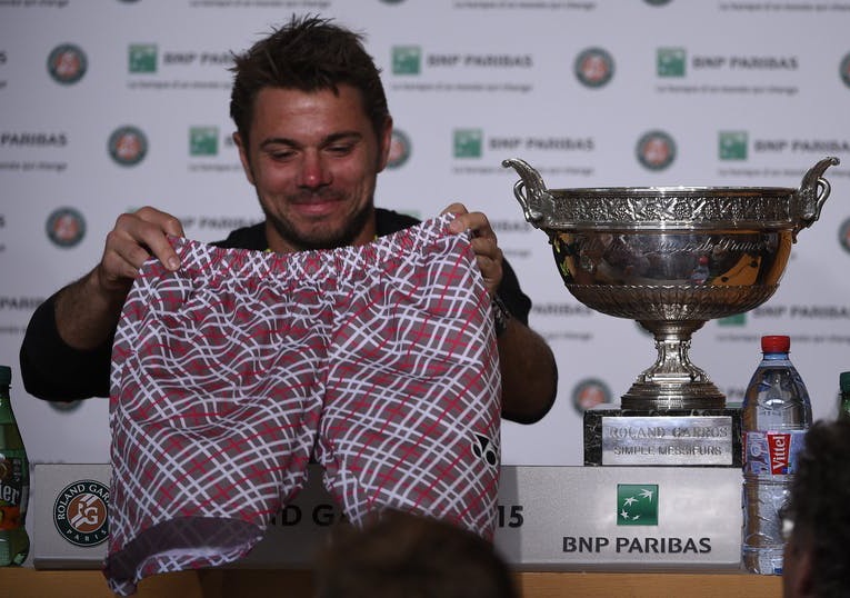 tenista_quemado's tweet image. Veo a muchos periodistas/analistas del tenis hablando demasiado sobre lo que necesita Tsitsipas para ganar el domingo. Yo no los entiendo, lo único que necesita Stef es