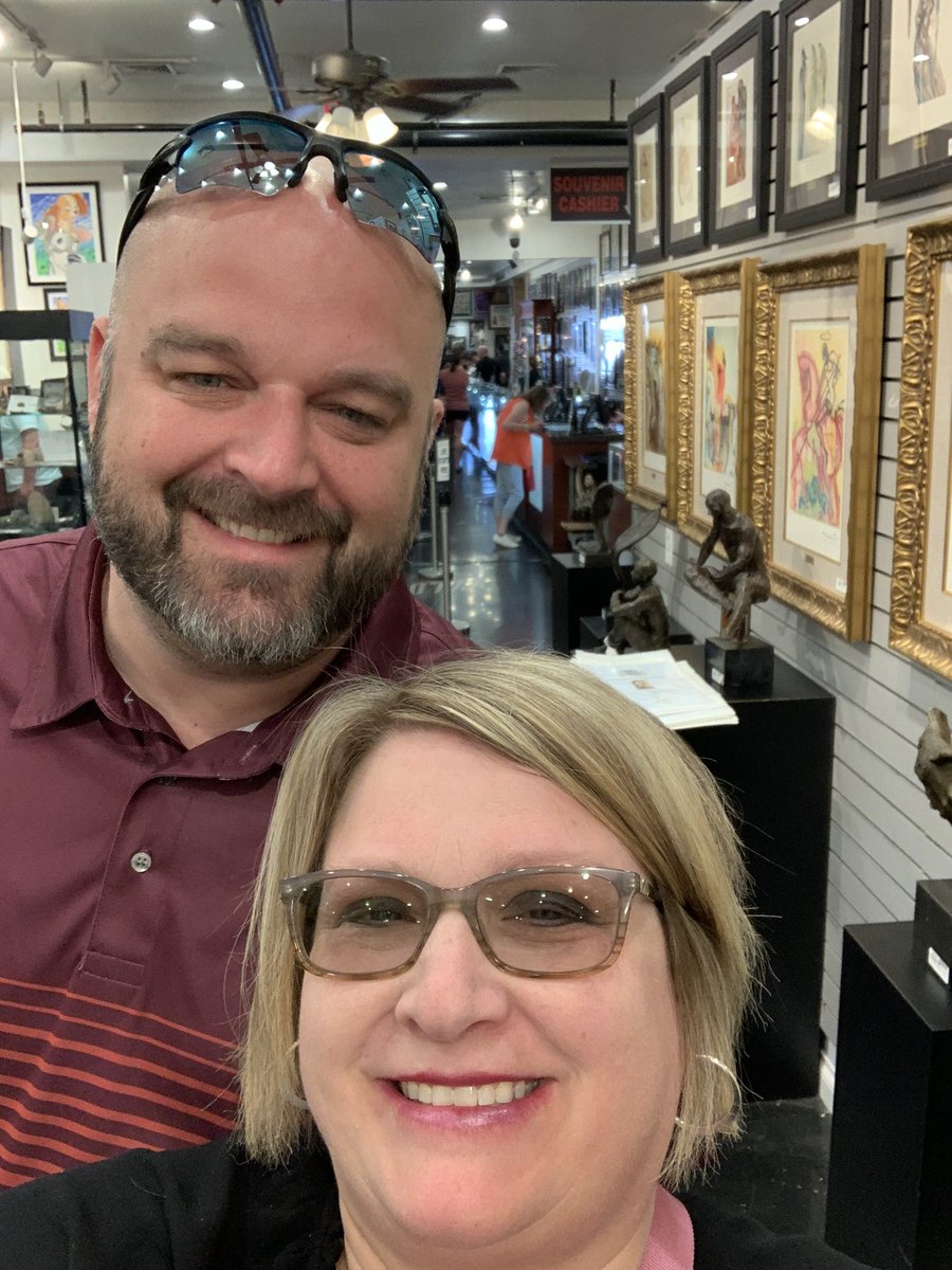 AmyCSchmidt's tweet image. Pawn Stars Store in Vegas! Super cool!