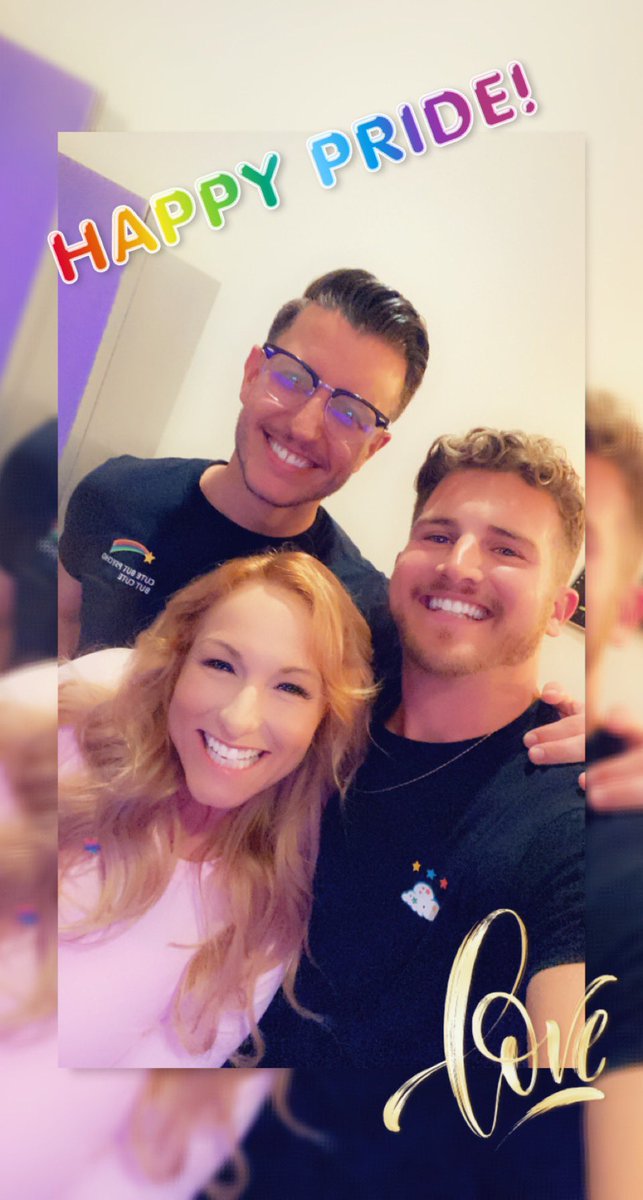 HeatherBVitale's tweet photo. HAPPY PRIDE! In #WashingtonDC  🌈  with my BFF @Davila712 https://t.co/9IbNROkEzf