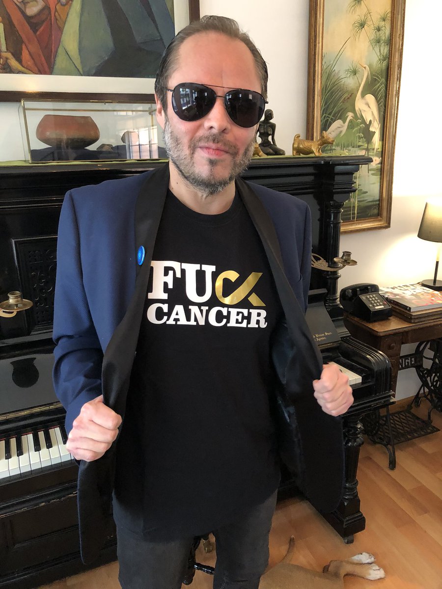 ¡Hola !, anoche me dieron una increíble noticia. Después de dos años y medio, cinco cirugías, meses de quimioterapia, radiación y más ¡estoy libre de Cáncer!,¡Yeahhhh!. Gracias a todas las increíbles y amorosas personas que estuvieron para conmigo, ¡amor total! ¡Viva la vida!.