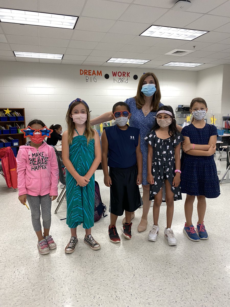 Mrs. C. Creech tweet media