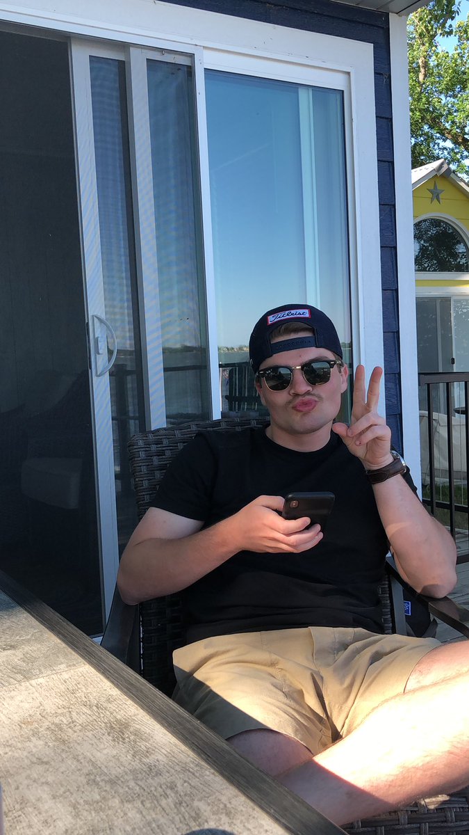 Robplemintz's tweet photo. Something is brewing tonight 🥺 https://t.co/yIdchyl3Lj