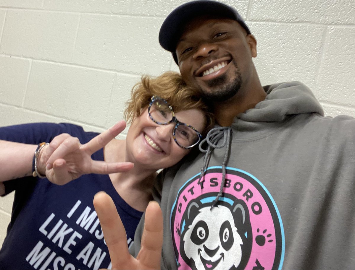 aimnielsen's tweet image. My last day with some of my favorite #Pandas. ❤️🐼@PboroElementary @mmcunningham4 @DobbinJr @mrchutz #bittersweet #pandasmiles #cheese