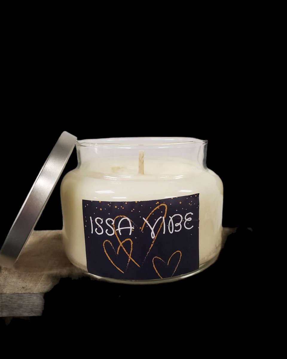 EvansTiadena's tweet photo. Candle Alert 🚨 Issa Vibe smells exactly what you're looking for a VIBE! It's Friday so I hope you feel the end of the work week vibe! 

#essenceofzion #scentedcandles #aroma #aromatherapy #handpoured #soywax #soy #smellgood  #selfcare #luxury #setthemood #mood #letitburn https://t.co/IoI58JKGxy