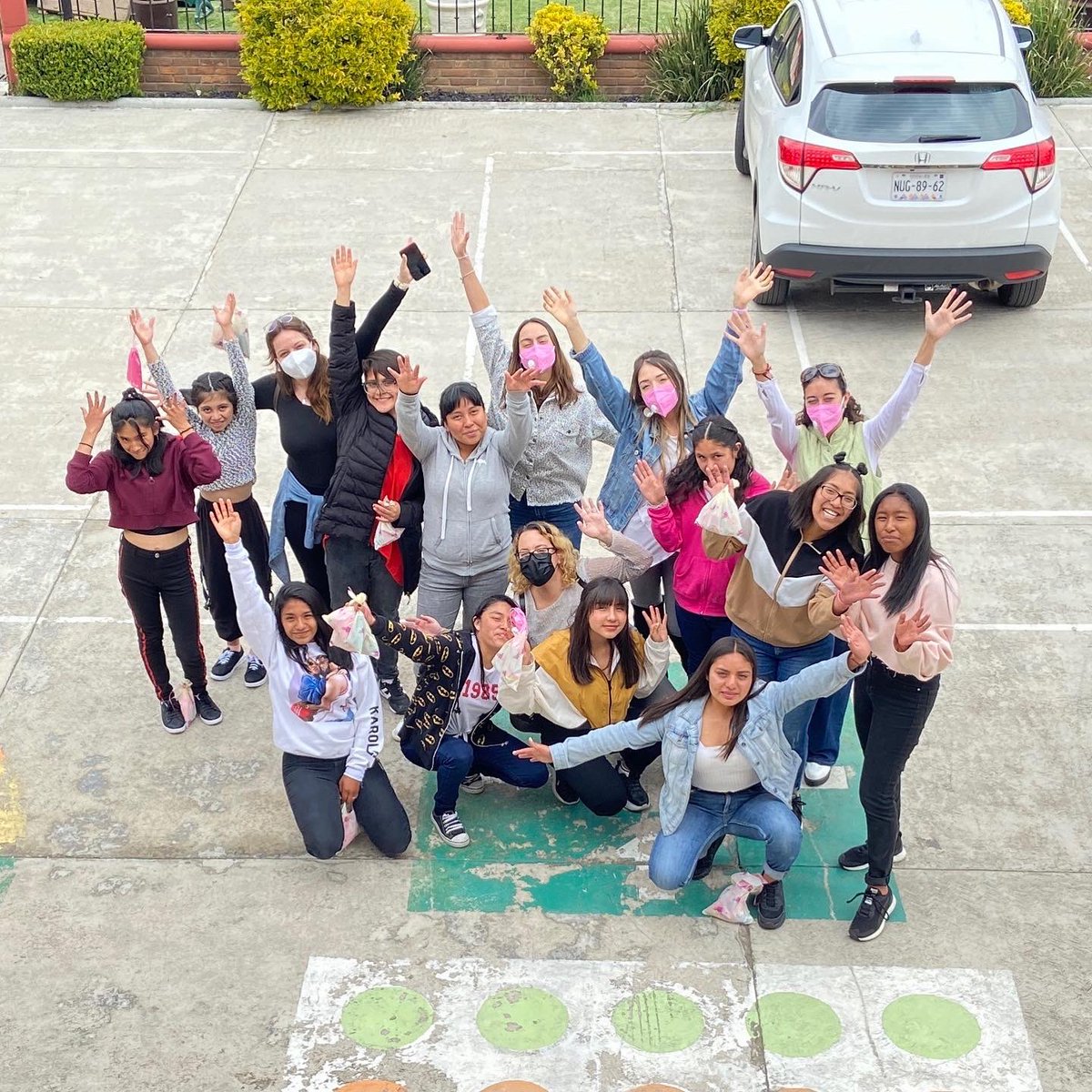 Metallikarla's tweet photo. Hoy fue un día chingon! Muchas voluntarias más en @comunalmx para sumar en Fundación @DAYAIAP 💕 https://t.co/KjF3nWAl70