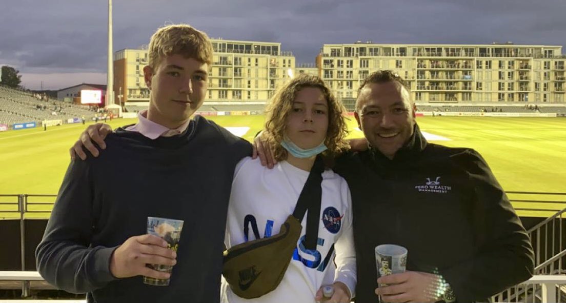 007Sutts's tweet photo. Not result we wanted but was brilliant to be back at live sport! Great effort @Gloscricket and staff to make it feel something like normality! Im sure the lads will bounce back in next match #GoGlos #Blast21 #PeroWealthManagement #YourFinancialBridge https://t.co/n6enDQ23zF