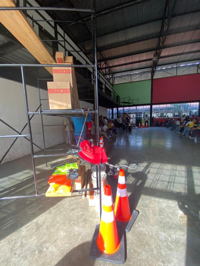 RafaelMaracay21's tweet photo. #11Jun 𝐀𝐂𝐓𝐈𝐕𝐀𝐂𝐈Ó𝐍 𝐃𝐄 𝐁𝐑𝐈𝐆𝐀𝐃𝐀𝐒 𝐏𝐎𝐑 𝐏𝐀𝐑𝐑𝐎𝐐𝐔𝐈𝐀𝐒  

Hoy nos reunimos en la  Institución Educativa Yolanda Granados parroquia Pedro José Ovalles, para la activación y  puesta en marcha de las Brigadas por Parroquia las cuales van a cumplir un papel ... https://t.co/5EbSZcngXP