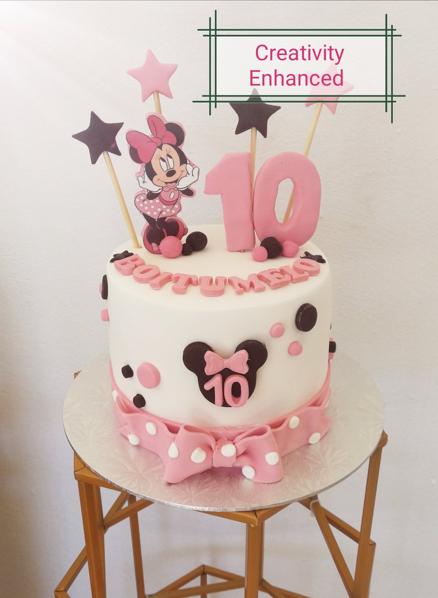CreativityEnha1's tweet photo. Our recent artwork.
#sugarart
#customisedcakes
#creativityenhanced
#DJSBU https://t.co/JJT9SCzZS3