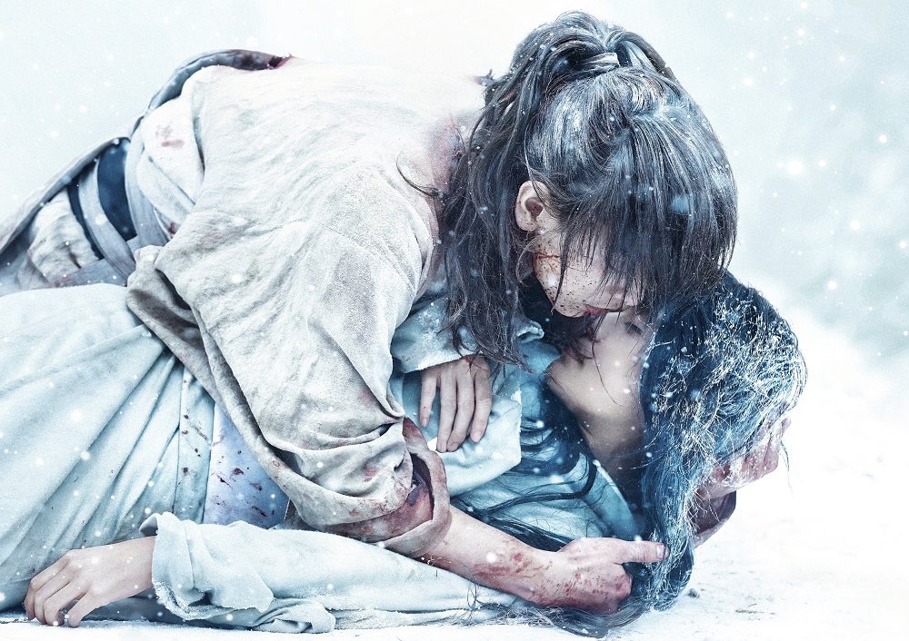 ruroken_movie's tweet photo. 【―ALL FOR THE FUTURE―】

ここで！#佐藤健 さんの呼びかけで #Taka さんがリモートで登場👏

「僕らのバンド人生、るろうに剣心と一緒にあったなと。寂しいと思うと共にホッとする気持ちもあります。素晴らしい魂のこもった作品になっていると思います！」

#るろうに剣心最終章
#ありがとう剣心 https://t.co/yRIj750ZBh