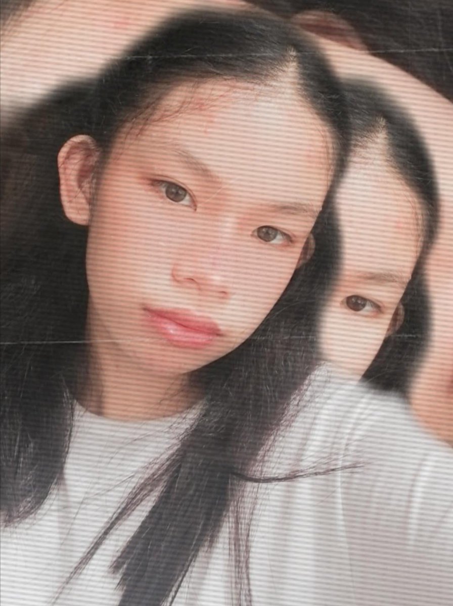 syjsftypn's tweet photo. with my bestie ✧⋆·˚ ༘ *

#kdramaselcaday #IU https://t.co/pkUeZnHOhv