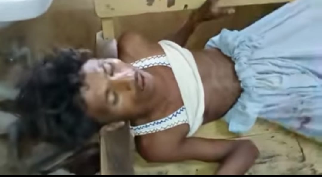 LALMALHI's tweet photo. Reportedly Muslim neighbours stabbed to death a hindu young boy, Bhero Kholi, at Kunri, dist Umerkot for resisting #rape of his sister. Three injured. Police continously fail to stop such crimes as accused enjoy backing of local #PPP parliamentrians. 
#justiceforbehrokholi https://t.co/us8IRqgz7b