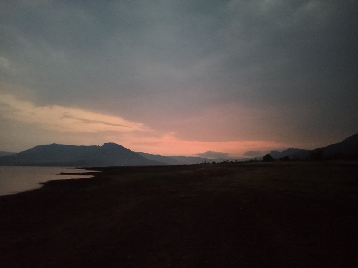 ShivarajSanas's tweet photo. #धोमधरण #वाई
#dhom #wai #sunset
#माझाक्लिक https://t.co/4cITqO9QUJ