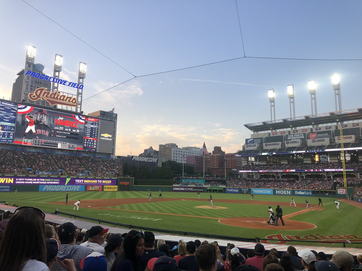JenPignolet's tweet photo. Thanks @Indians for a perfect night! #OpeningDay #TwoPointOh https://t.co/U2EE9lejgu