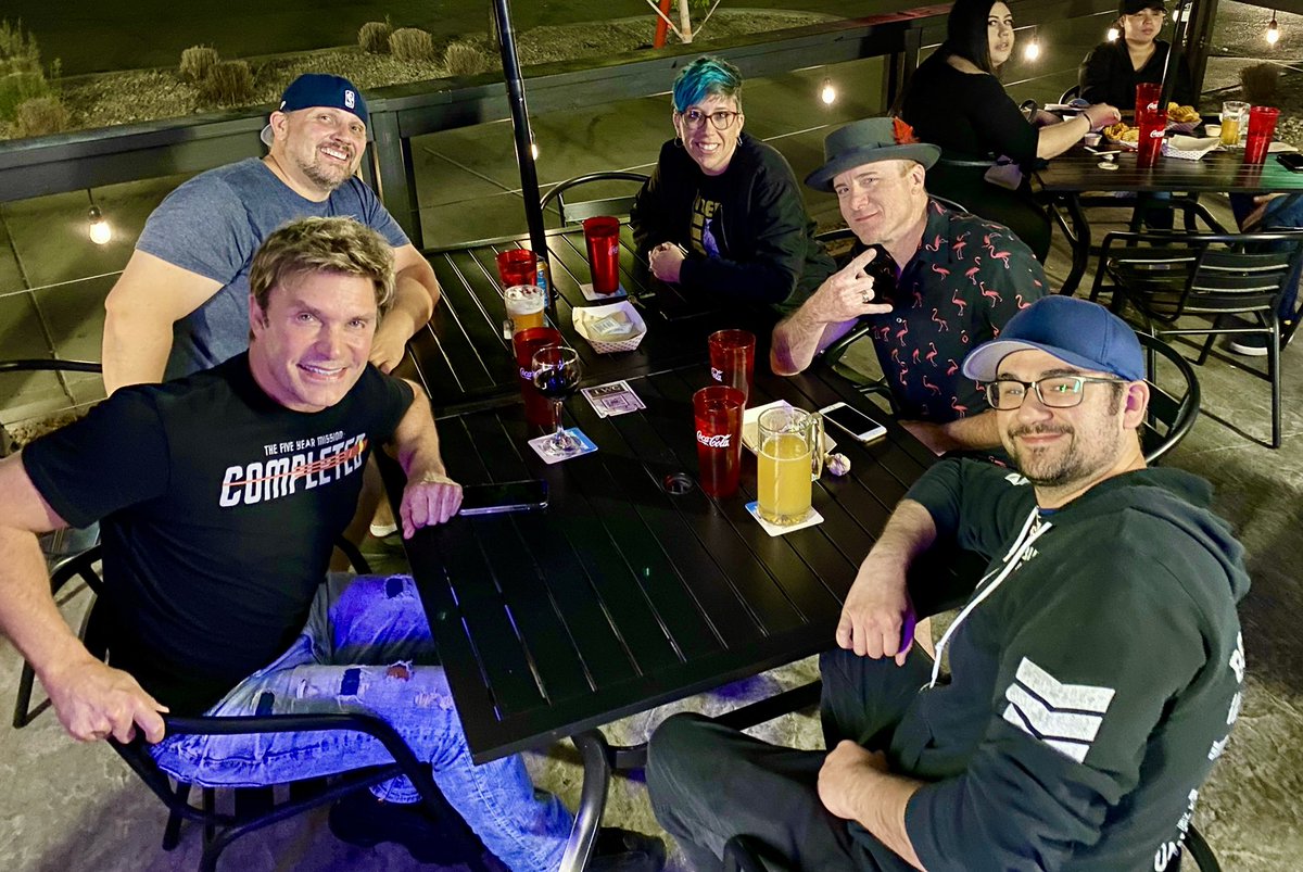 Hi Salt Lake City! Havin some UBER hot wings and so excited to see you guys tomorrow at The shoppes at south town in Sandy!