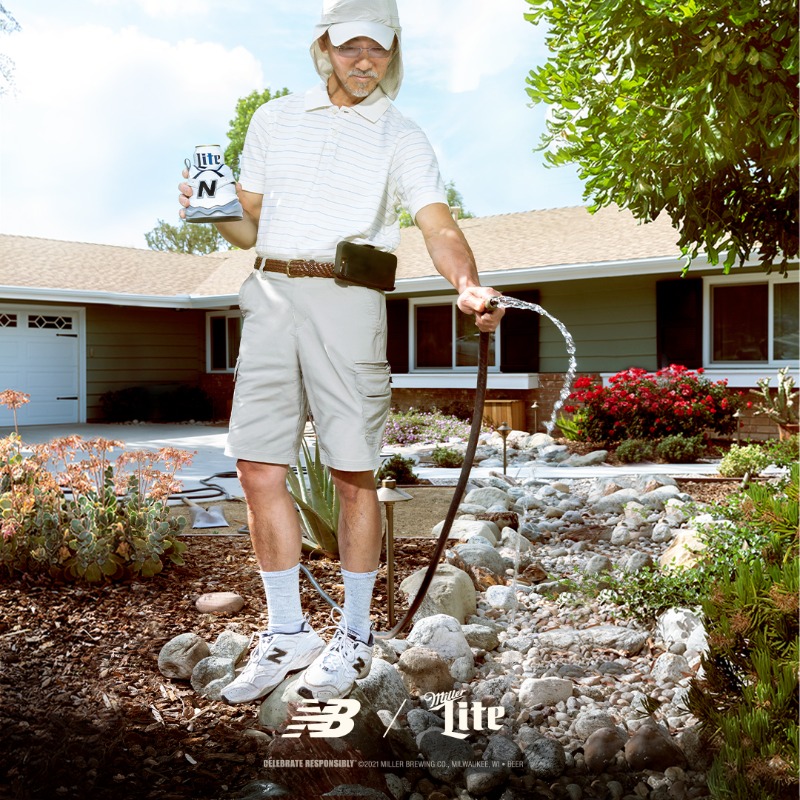 MillerLite's tweet photo. May his beer stay as cool as he is. The #Shoezie. Coming Father’s Day.