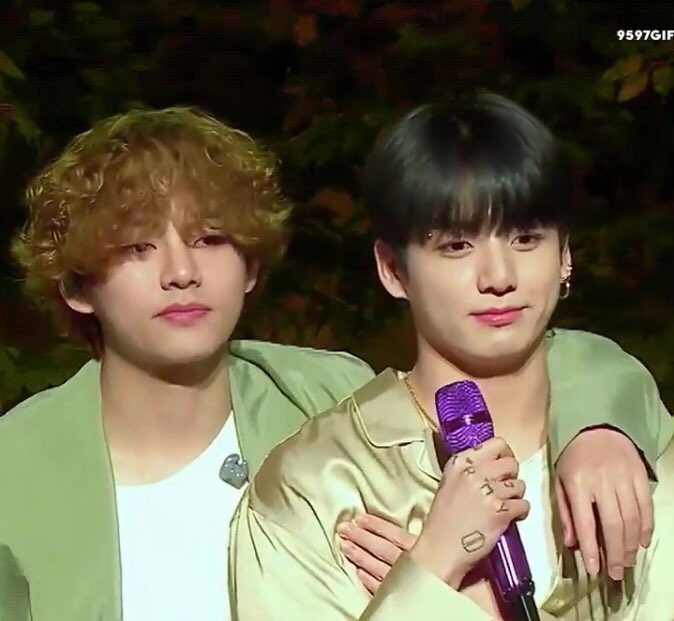 taekook tweet media