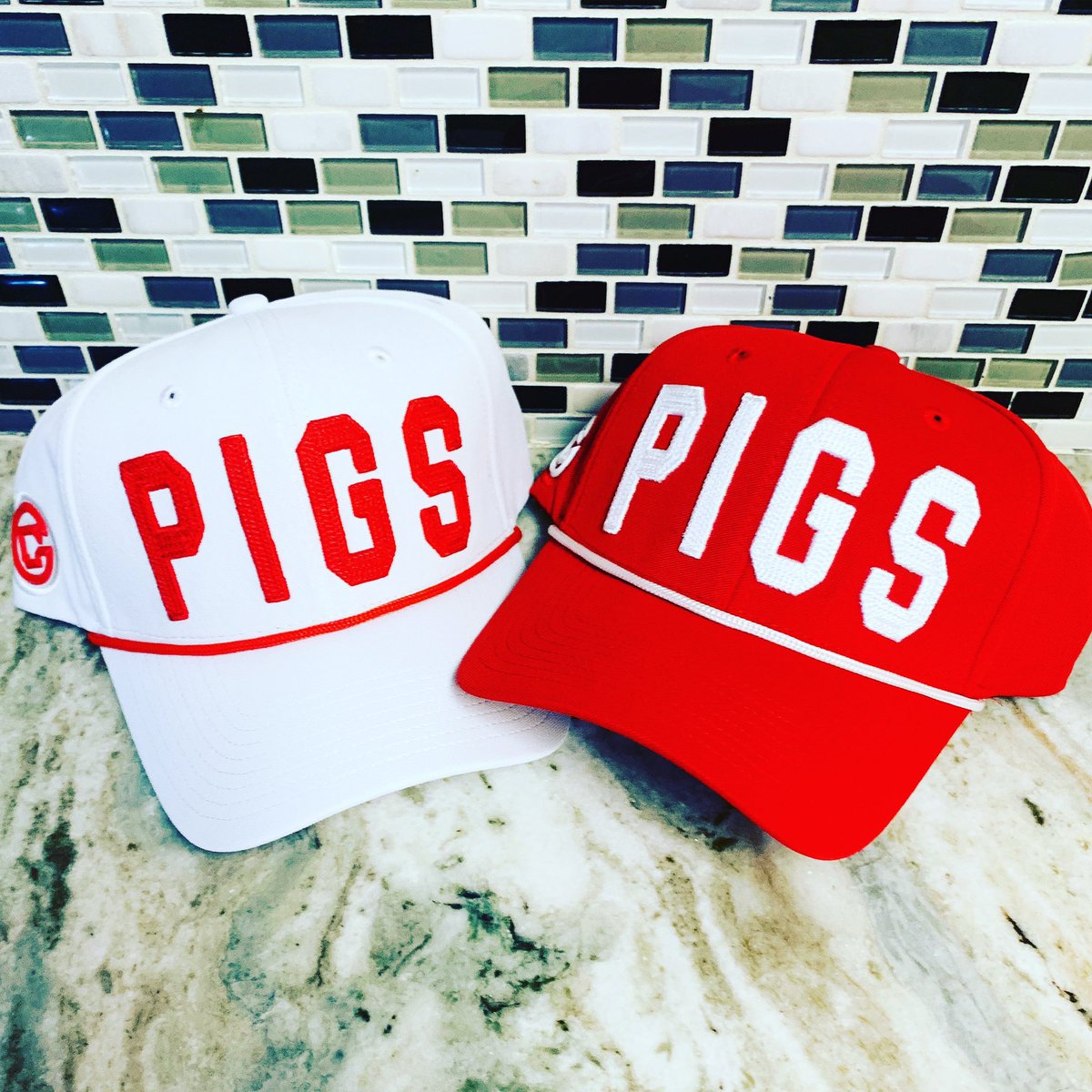 TheMattMoore4's tweet photo. @RazorbackBSB Let’s go #pigs!! Wps!! https://t.co/e3fdYBEMT7