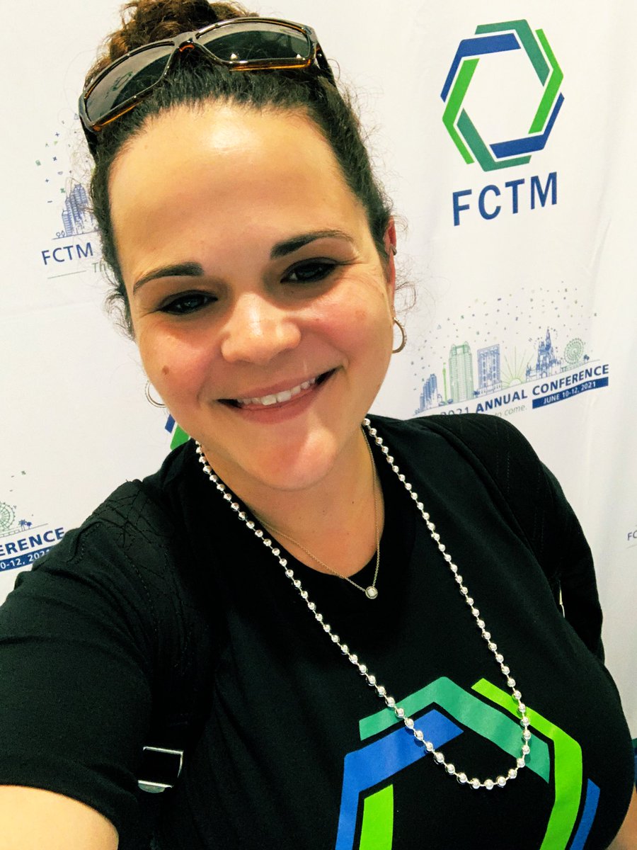 SLSmith_12's tweet photo. Had such an amazing time at this years @FCTMath conference! Love learning with fellow math nerds! 🖤💛🖤 #FCTM2021 https://t.co/Y1T3J0PaCx