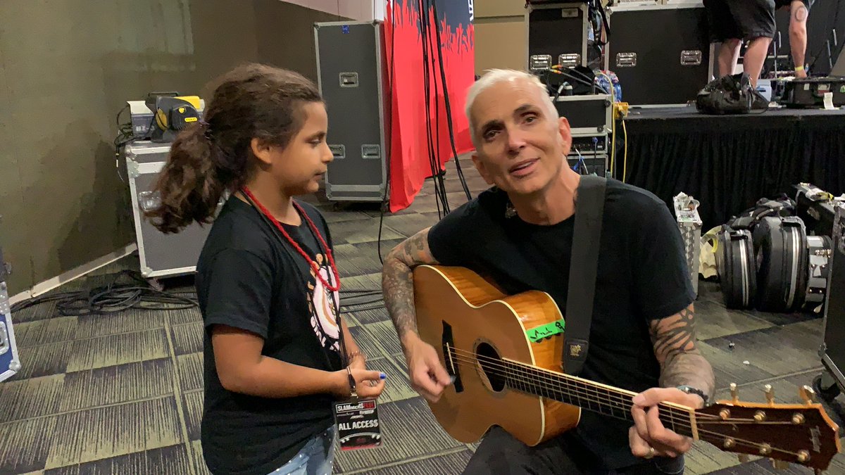 JenRundall's tweet photo. @artalexakis these girls are so sad they can’t join us to see @EverclearBand sing #browneyedgirl tonight ( closer to 21 every day).  @MichaelRundall and I can’t wait for the show @HardRockHotelSC tonight.  Thanks for rocking for fans of all ages! https://t.co/RkzQZ9ylpQ