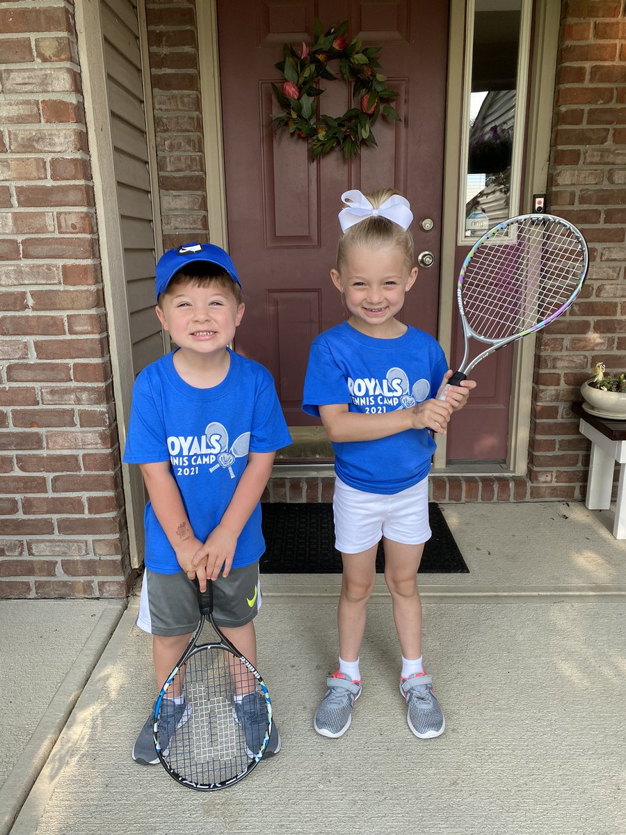KSCHNAUS7's tweet photo. Thanks @HSE_Tennis for a great camp and for introducing these two to the game! https://t.co/aifTFL0uVm
