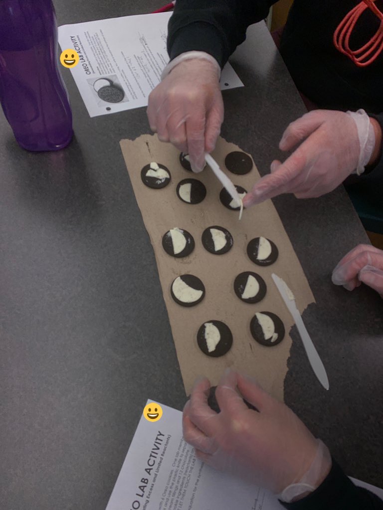 missjosephison's tweet image. Yesterday we learned about limiting and excess reagents with Oreos and today we tested the stoichiometry case method by capturing some H2 gas. 🧪🍪 #stoich #chemchat #teach180