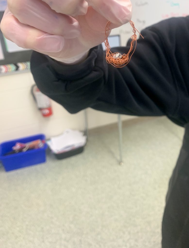 missjosephison's tweet image. Yesterday we learned about limiting and excess reagents with Oreos and today we tested the stoichiometry case method by capturing some H2 gas. 🧪🍪 #stoich #chemchat #teach180